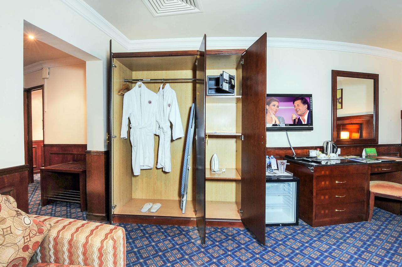 Ramee California Hotel Manama Zewnętrze zdjęcie